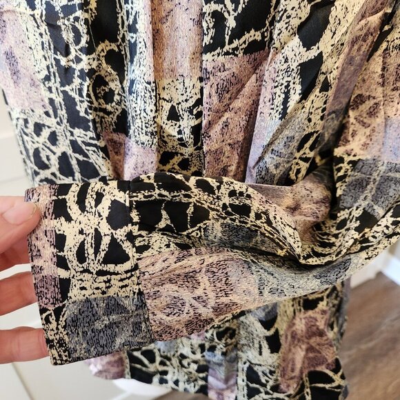 vintage silky blouse black gold silky blouse turtle neck pleated abstract size 8 - Picture 3 of 10